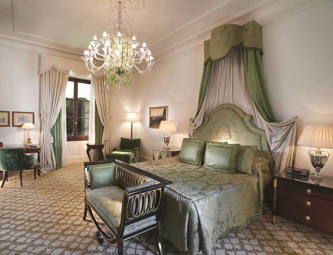Four Seasons Hotel Firenze: Free shuttle service upon request