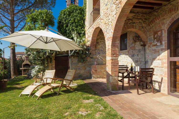  Giovanna Vacanze: Relaxing garden area