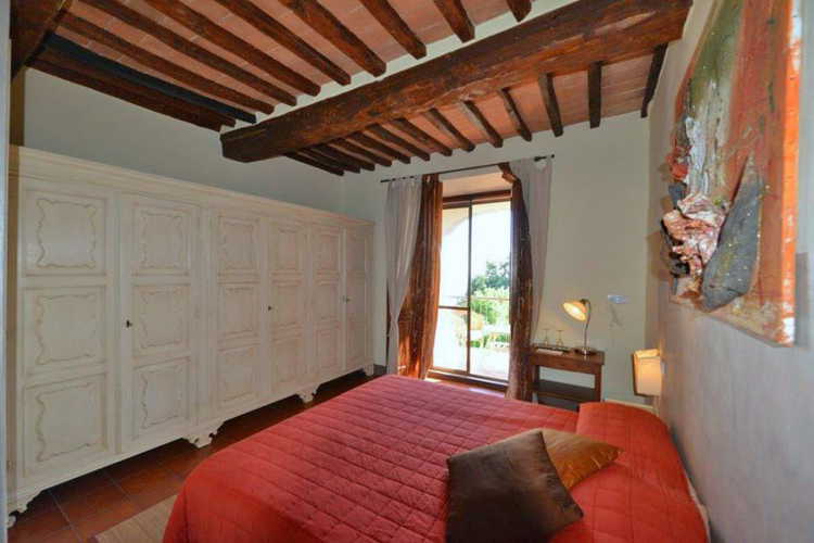 La Loggia bedroom