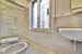 Anche i bagni sono moderni, luminosi e molto funzionali