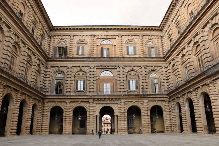 Situati vicino ai maggiori siti turistici e storici della cittÃ 