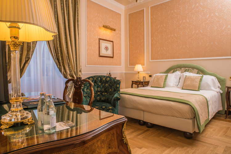 Hotel Bernini Palace - Grand Deluxe, camera con vista sulla Culla del Rinascimento