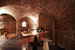 Degustazione dei vini e prodotti locali nell'antica cantina