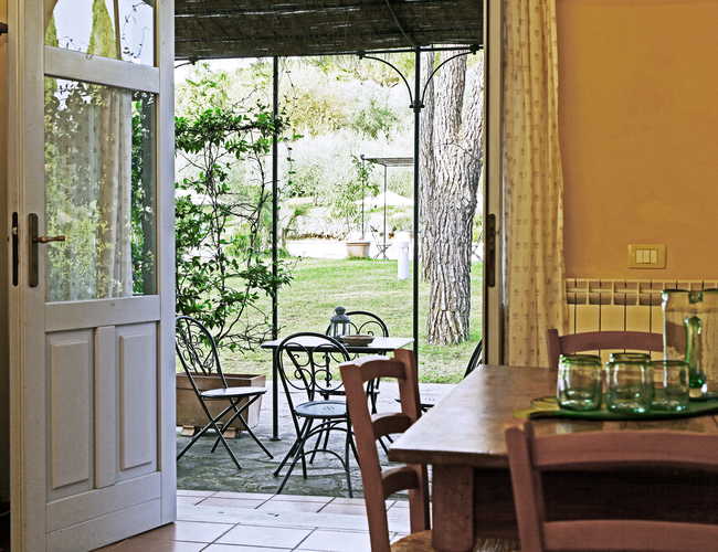 La Certaldina vacation apartments are furnished in a classical Tuscan style