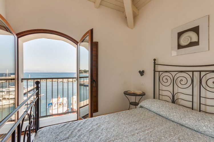 One bedroom apartments with portside view of Cavo on Elba Island