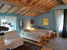 La Villa con gli Archi luxury rental has one bedroom with two single beds
