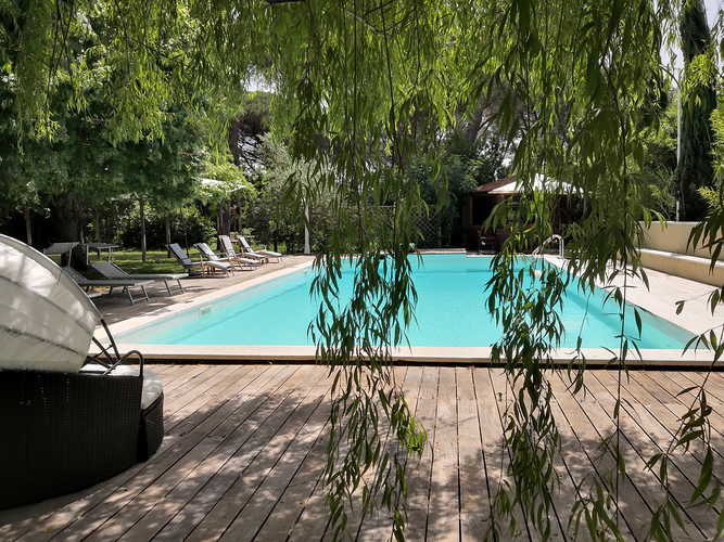 La Villa con gli Archi villa rental features a saltwater pool with loungers, tables & a BBQ