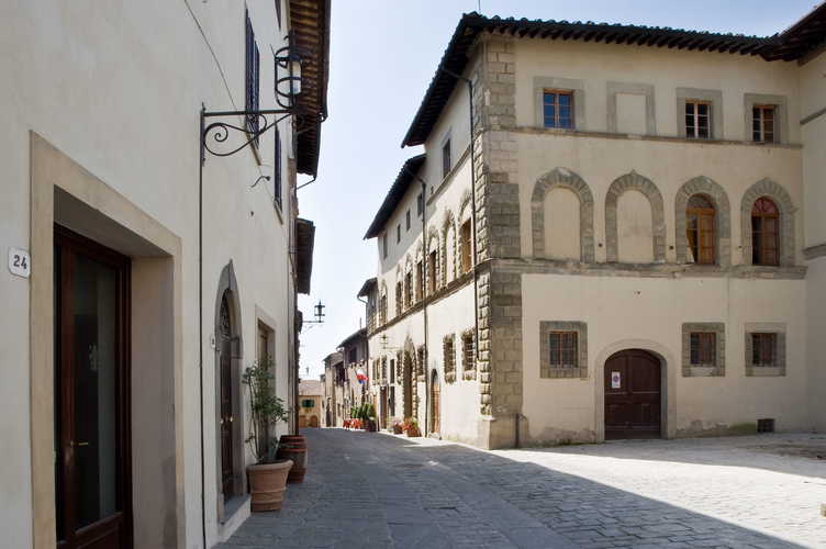 Elegant Accommodation in Chianti Palazzo Malaspina