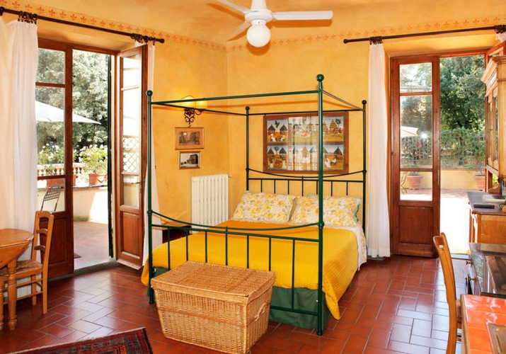 Guido bedroom
