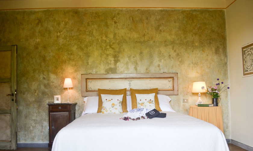 The cozy Yellow Room