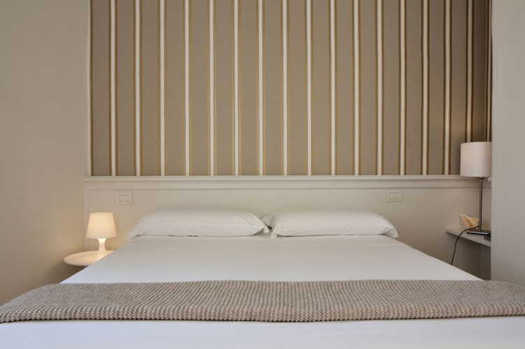 Colori tenui e neutri in un ambiente che evoca relax e tranquillitÃ 