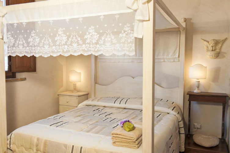 Apartments in rural home near Siena