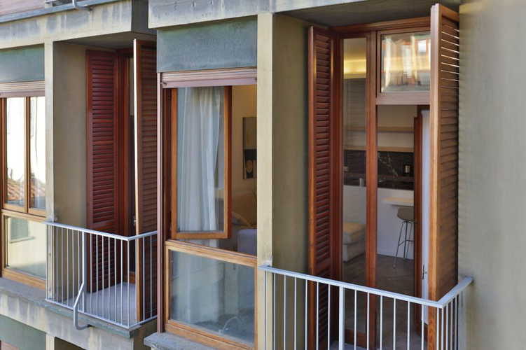 Terrazza con vista sui tetti rossi di Firenze al Santa Croce Suite
