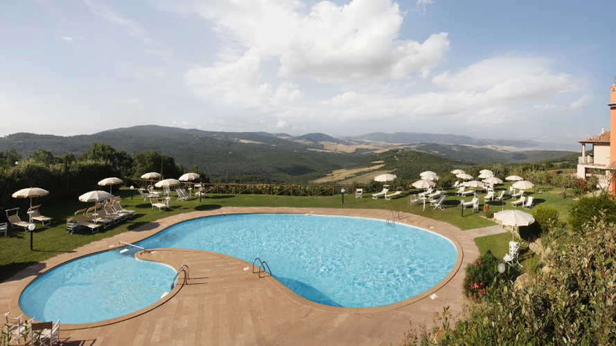 Tenuta Quadrifoglio: Picina grande con panorama