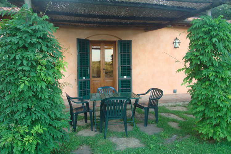 Dedicated outdoor dining areas, surrounded by the lush Tuscan landsape