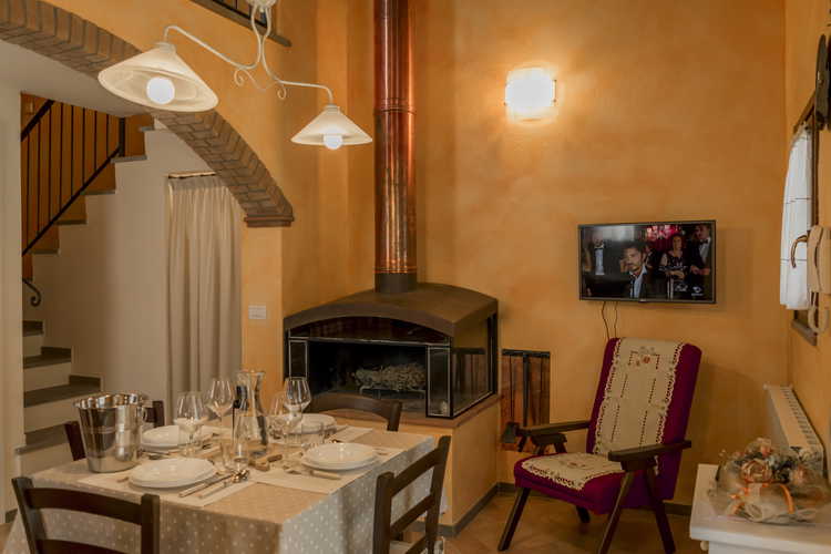 Villa Borgo la Fungaia: ogni appartamento Ã¨ dotato di caminetto o stufa a legna