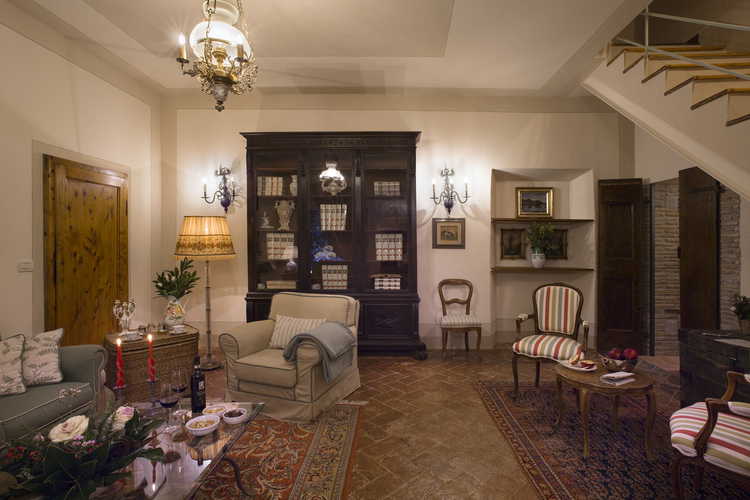 Loft Rondinelle is a independent self catering apartment.