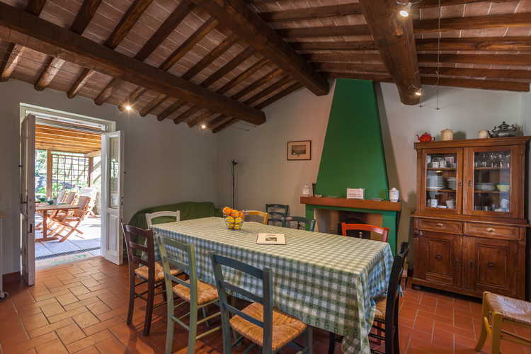 Ghiaia Holiday Villas & Homes: spazio sufficiente sia dentro che fuori per poter mangiare tutti insieme Ghiaia Holiday Villas & Homes: spazio sufficiente sia dentro che fuori per poter mangiare tutti insieme