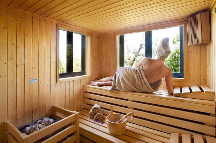 Villa I Barronci: Spa facilities for the guests