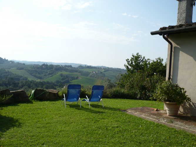 Tenuta a gestione familiare con tre appartamenti self catering
