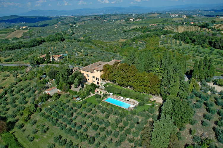 Villa il Poggiale - An arial view of the estate
