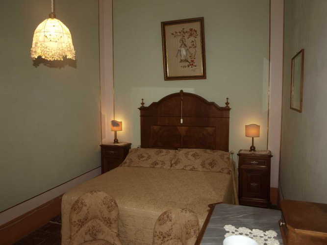 Le stanze hanno tutte pavimenti in terracotta e soffitti alti Le stanze hanno tutte pavimenti in terracotta e soffitti alti