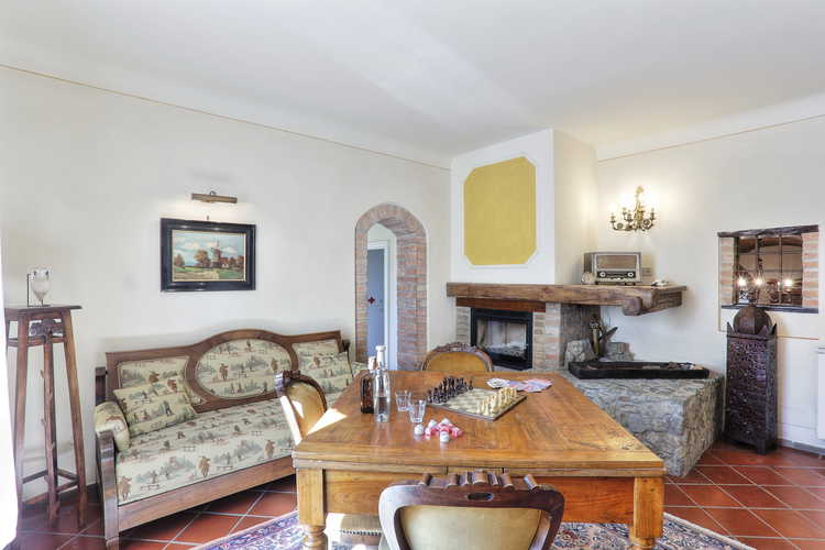 Villa La Fonte Vacation Rental - with fireplace
