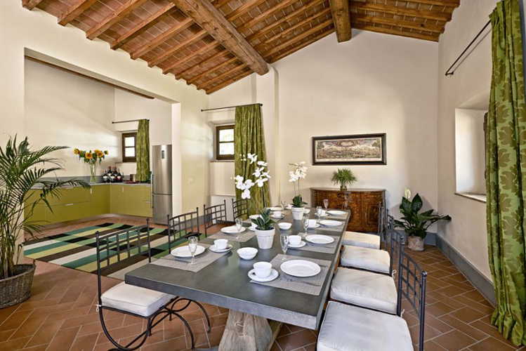 Luminous rooms and spacious living areas at Villa Lilliano