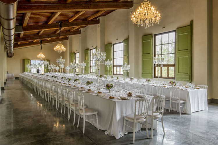 Plan your wedding with Italian elegance and charm at a villa Medicea