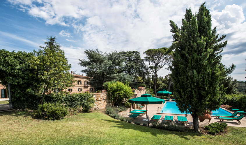 Gardens and pool of Tuscan Villa Piaggia
