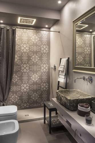 Villa Roveto: l'esclusivo bagno con doccia
