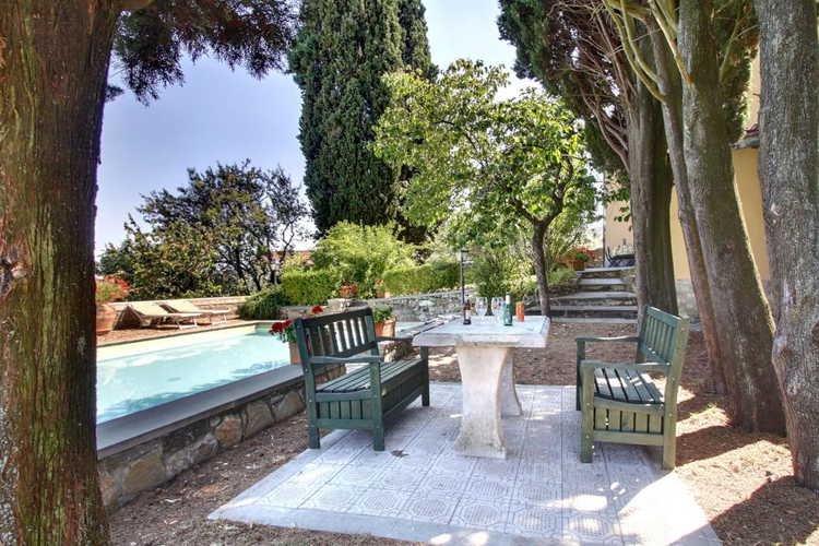 Enjoy the many corners in the garden for outdoor meals and relax