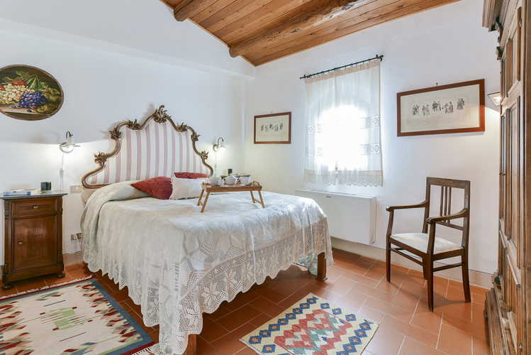Fattoria Viticcio Rental Apartments & Vineyard: Beatrice apt with double bedroom