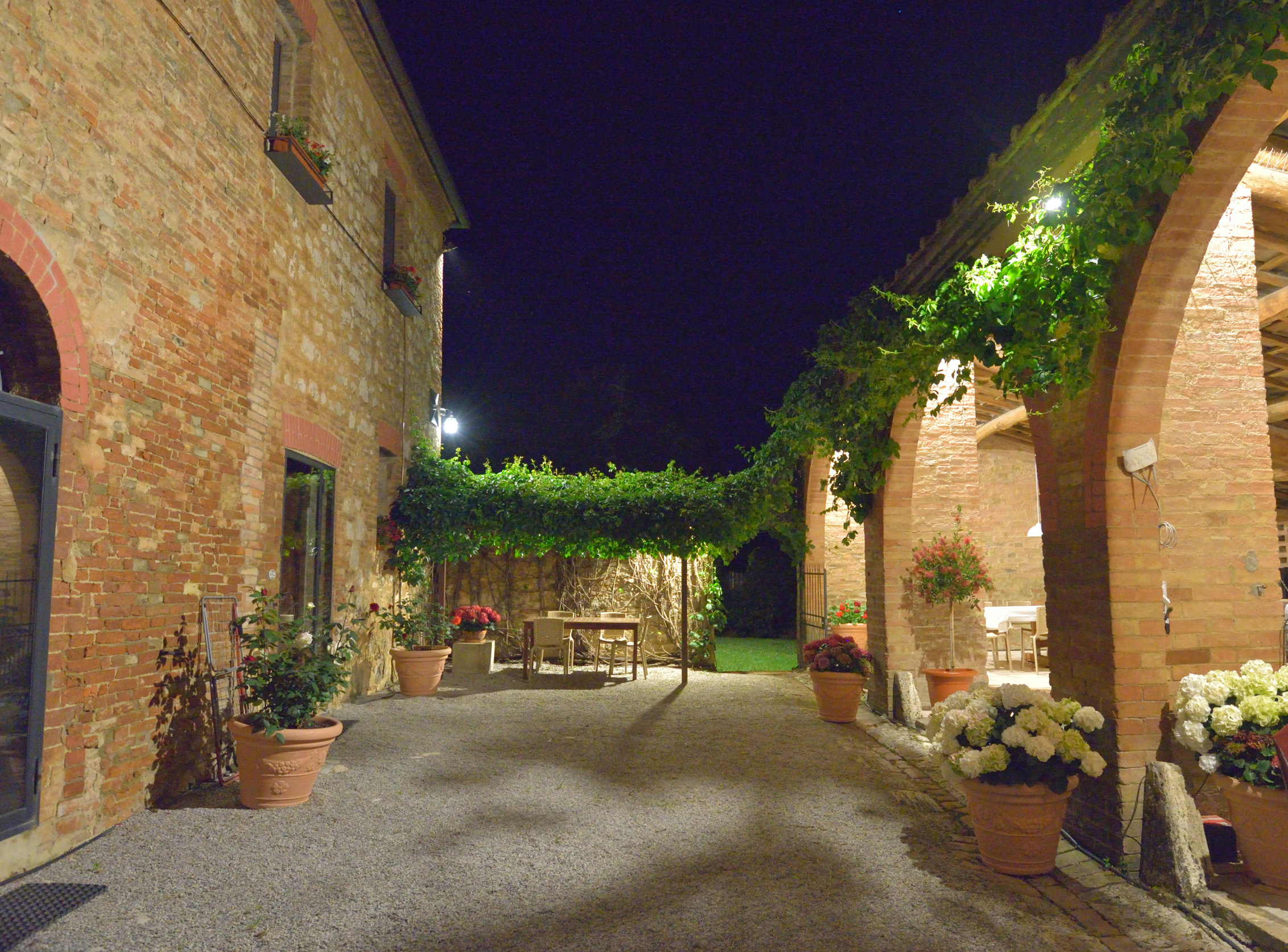 San Fabiano Family Style Vacation Villa Accommodations near Siena