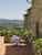 Un aperitivo con vista sulle colline del Chianti