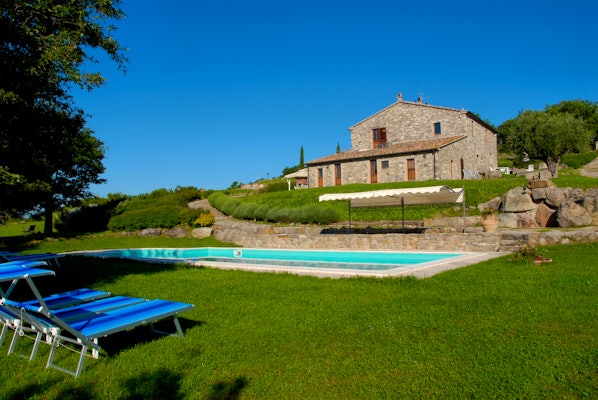 Podere Pietreta - Tuscan Farmhouse & Pool